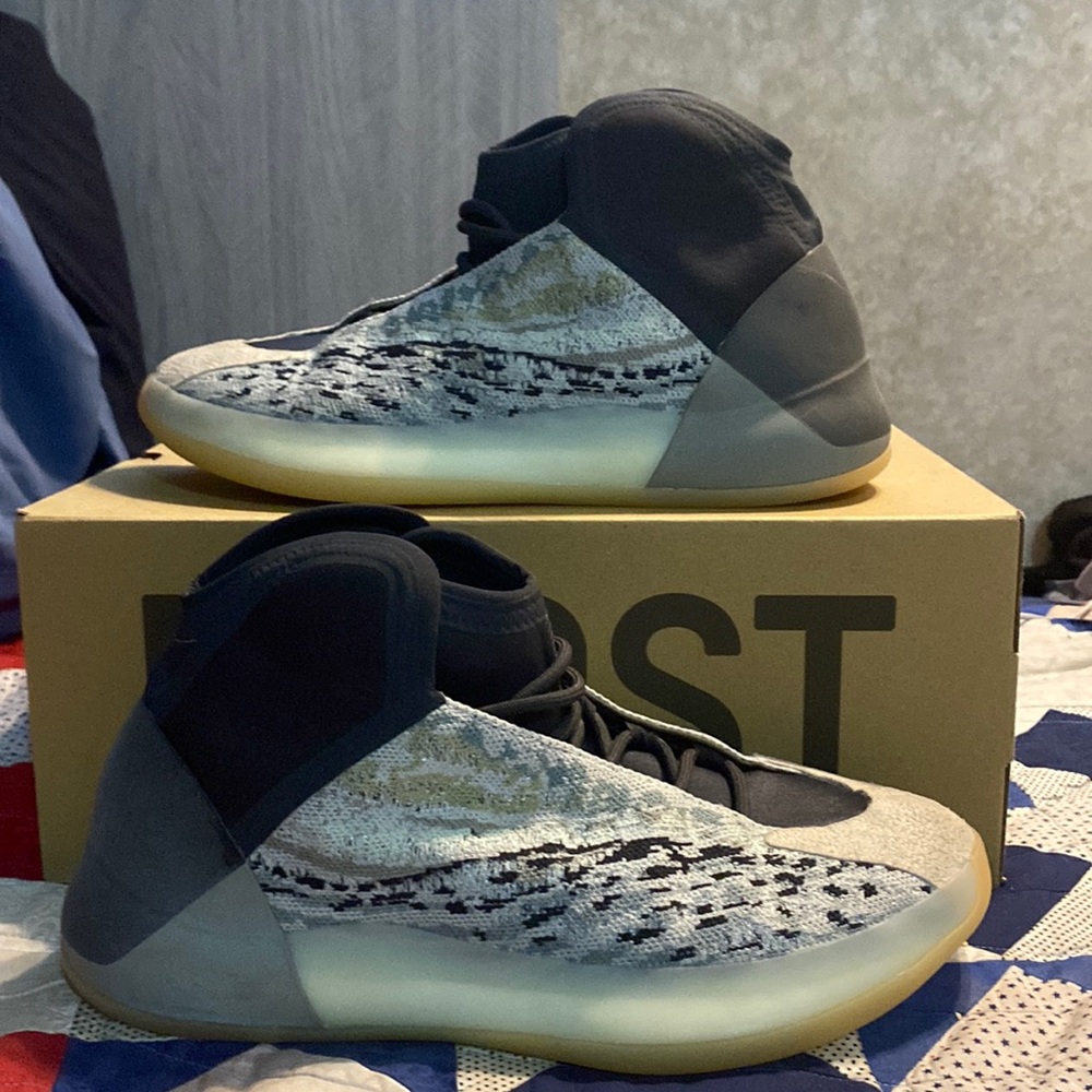 Adidas Yeezy quantum sea teal size 10.5 WORN ONCE